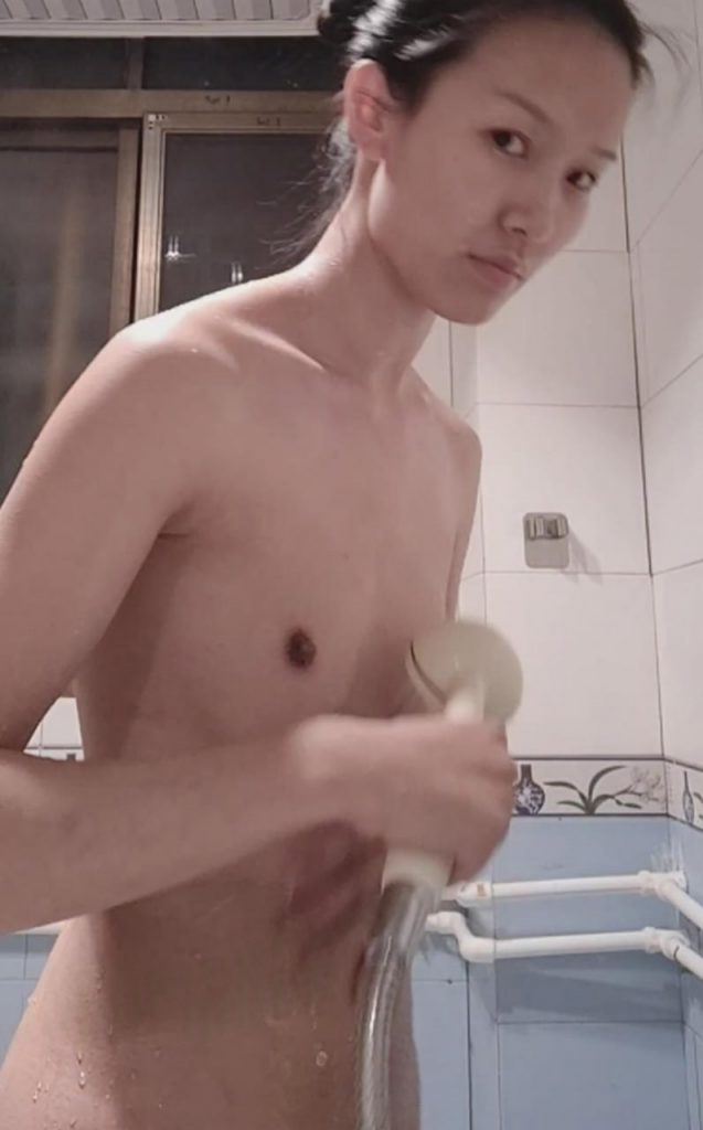永州职业技术学院毕业护士【杨淼】被曝是性瘾患者，喜欢情趣扮演直播洗澡视频流出！
