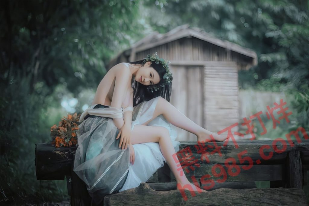 职业高端美模【年年】最新写真流出，双马尾情趣体操服勾勒完美曲线，大白巨乳诱惑到炸裂！