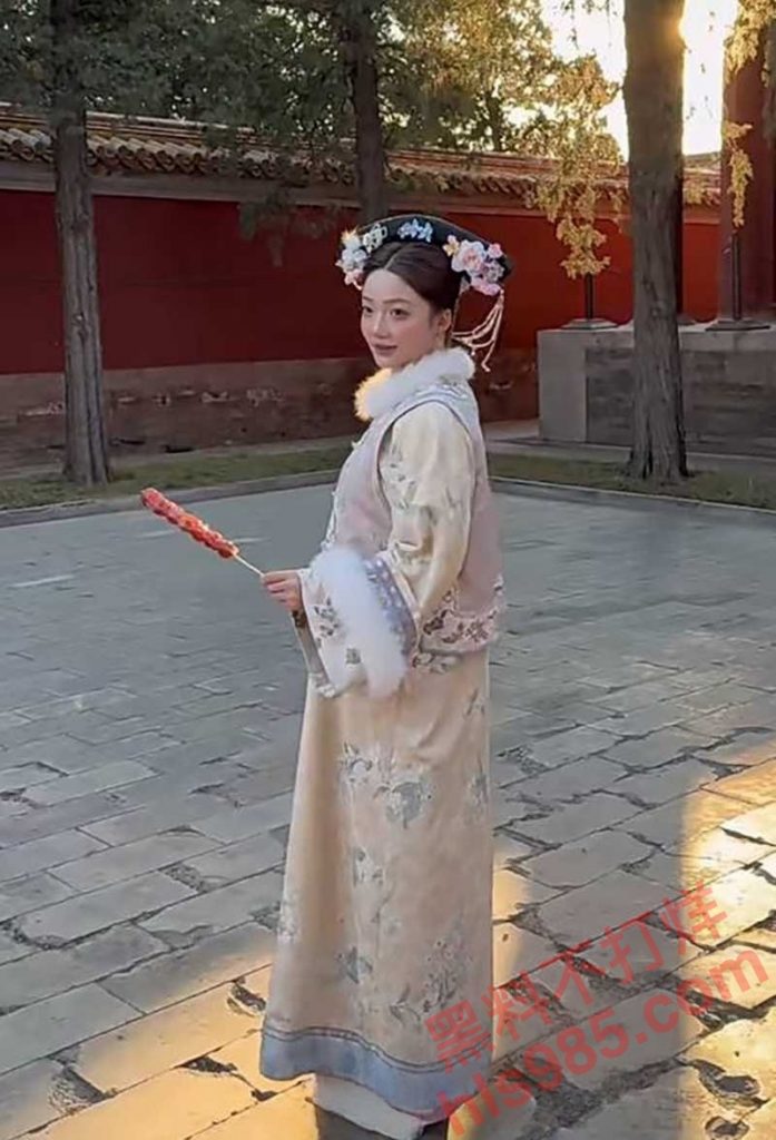 前小米总监【冯德兵】超级海王签了200多份包养协议，玩的顶尖美女被妻子发现，怒爆性爱视频与协议同步！